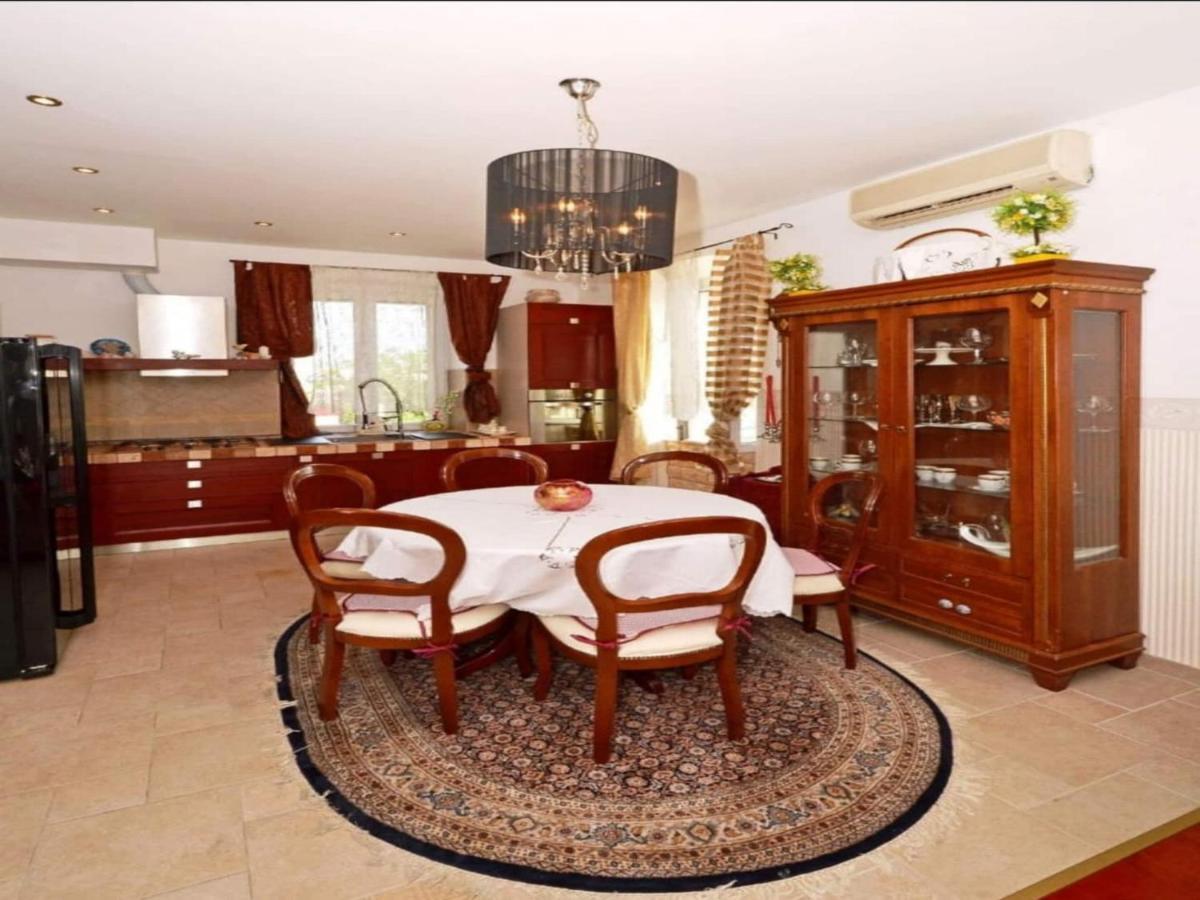 Apartment Villa Bepe Vranjic Exterior photo